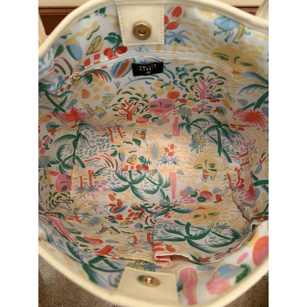 Roller Rabbit x Target Daisy Floral Large Terry Beach Tote Bag Cream Embossed - Picture 11 of 11